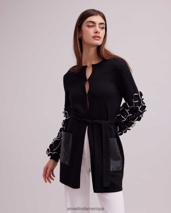 ropa es Anne Fontaine mujer cárdigan laure de punto con pétalos bicolor en las mangas blanco negro 646LTX472