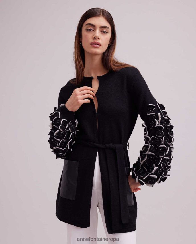 ropa es Anne Fontaine mujer cárdigan laure de punto con pétalos bicolor en las mangas blanco negro 646LTX472