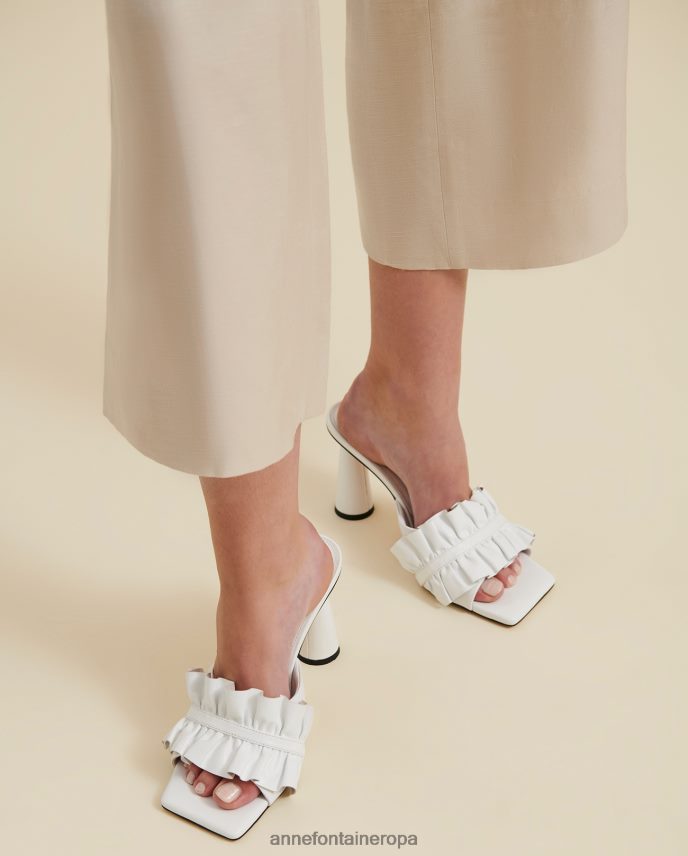 zapatos es Anne Fontaine mujer Chanclas Amorosa de piel con tacón y detalle de volantes blanco 646LTX37